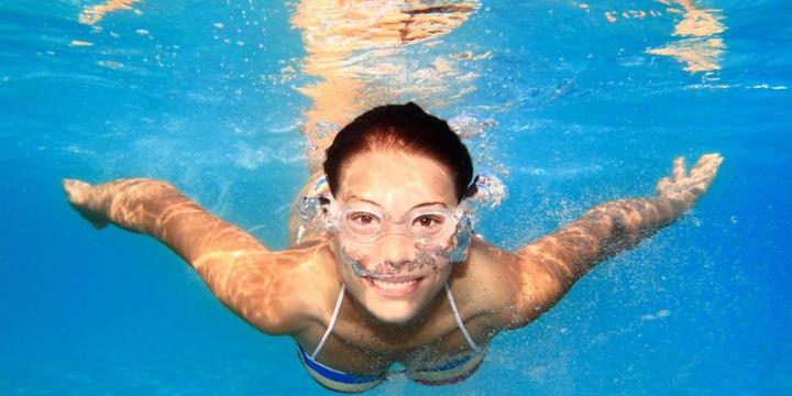 Plivanje s kontaktnim lećama